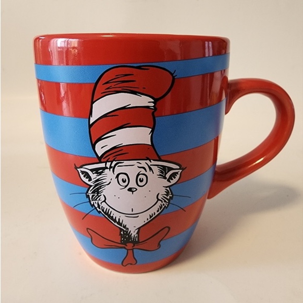 Red and Blue Cat in the Hat Mug 11 fl oz